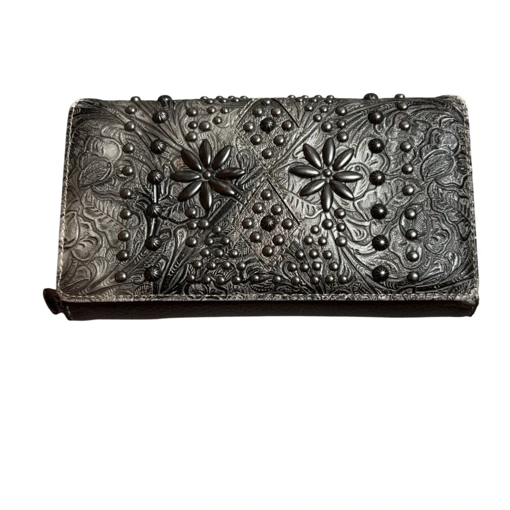Montana West Western Tooled‎ Studded Wallet Pewter Metallic Trifold Zip Around